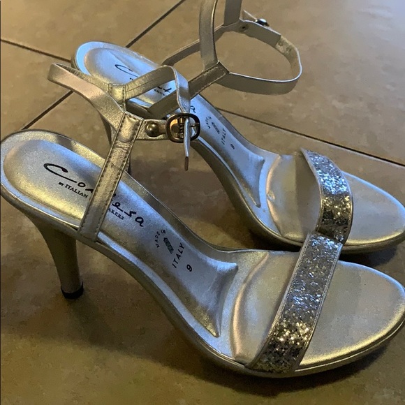 Heels - Picture 2 of 3